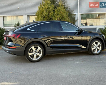 Чорний Ауді E-Tron, об'ємом двигуна 0 л та пробігом 79 тис. км за 29999 $, фото 21 на Automoto.ua