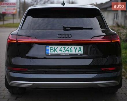 Чорний Ауді E-Tron, об'ємом двигуна 0 л та пробігом 47 тис. км за 32900 $, фото 7 на Automoto.ua