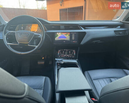 Черный Ауди E-Tron, объемом двигателя 0 л и пробегом 129 тыс. км за 27499 $, фото 20 на Automoto.ua