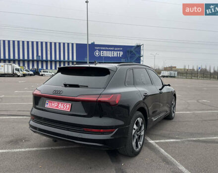 Черный Ауди E-Tron, объемом двигателя 0 л и пробегом 89 тыс. км за 39900 $, фото 4 на Automoto.ua