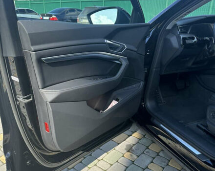 Черный Ауди E-Tron, объемом двигателя 0 л и пробегом 45 тыс. км за 30800 $, фото 12 на Automoto.ua