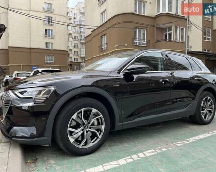 Чорний Ауді E-Tron, об'ємом двигуна 0 л та пробігом 60 тис. км за 33500 $, фото 9 на Automoto.ua