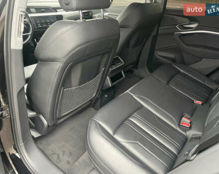 Черный Ауди E-Tron, объемом двигателя 0 л и пробегом 39 тыс. км за 39950 $, фото 45 на Automoto.ua