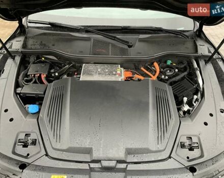 Черный Ауди E-Tron, объемом двигателя 0 л и пробегом 64 тыс. км за 35955 $, фото 76 на Automoto.ua