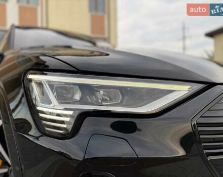 Черный Ауди E-Tron, объемом двигателя 0 л и пробегом 150 тыс. км за 31950 $, фото 101 на Automoto.ua