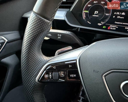 Черный Ауди E-Tron, объемом двигателя 0 л и пробегом 45 тыс. км за 30900 $, фото 48 на Automoto.ua