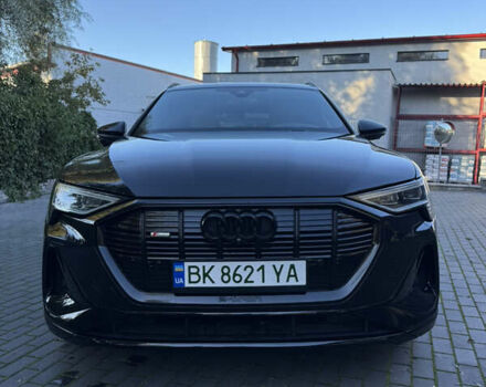 Черный Ауди E-Tron, объемом двигателя 0 л и пробегом 91 тыс. км за 36500 $, фото 9 на Automoto.ua