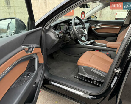 Черный Ауди E-Tron, объемом двигателя 0 л и пробегом 79 тыс. км за 29999 $, фото 46 на Automoto.ua