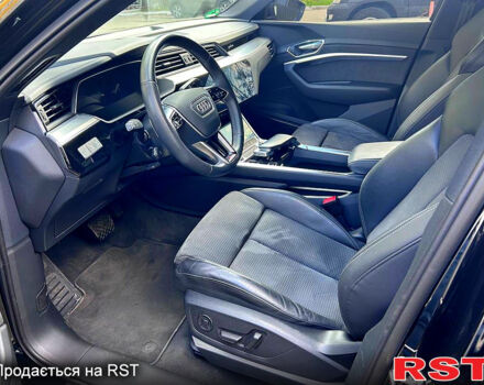 Чорний Ауді E-Tron, об'ємом двигуна 0.28 л та пробігом 34 тис. км за 35900 $, фото 8 на Automoto.ua