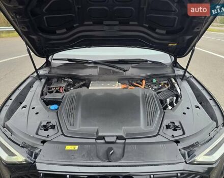 Черный Ауди E-Tron, объемом двигателя 0 л и пробегом 43 тыс. км за 45999 $, фото 102 на Automoto.ua