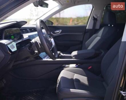 Чорний Ауді E-Tron, об'ємом двигуна 0 л та пробігом 47 тис. км за 32900 $, фото 45 на Automoto.ua