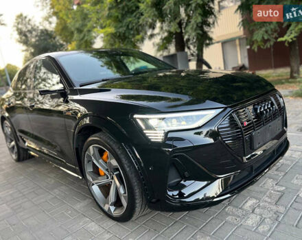 Черный Ауди E-Tron, объемом двигателя 0 л и пробегом 26 тыс. км за 49500 $, фото 6 на Automoto.ua