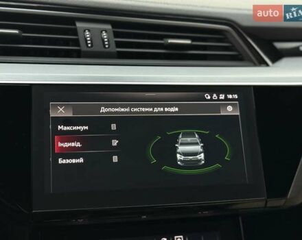 Черный Ауди E-Tron, объемом двигателя 0 л и пробегом 150 тыс. км за 31950 $, фото 146 на Automoto.ua