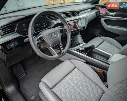 Черный Ауди E-Tron, объемом двигателя 0 л и пробегом 40 тыс. км за 48888 $, фото 19 на Automoto.ua