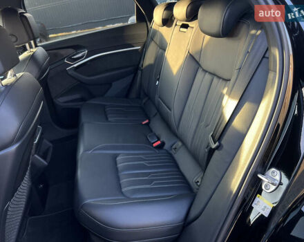 Черный Ауди E-Tron, объемом двигателя 0 л и пробегом 32 тыс. км за 47561 $, фото 30 на Automoto.ua