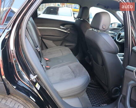 Черный Ауди E-Tron, объемом двигателя 0 л и пробегом 17 тыс. км за 44900 $, фото 44 на Automoto.ua