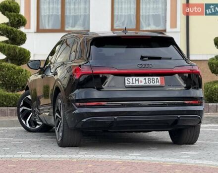 Черный Ауди E-Tron, объемом двигателя 0 л и пробегом 150 тыс. км за 31950 $, фото 109 на Automoto.ua