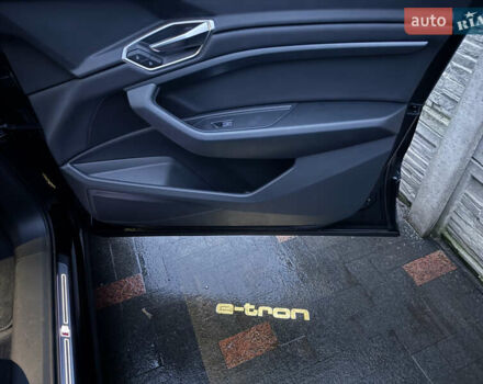 Чорний Ауді E-Tron, об'ємом двигуна 0 л та пробігом 142 тис. км за 29950 $, фото 17 на Automoto.ua