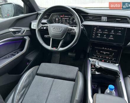 Чорний Ауді E-Tron, об'ємом двигуна 0 л та пробігом 23 тис. км за 54900 $, фото 16 на Automoto.ua
