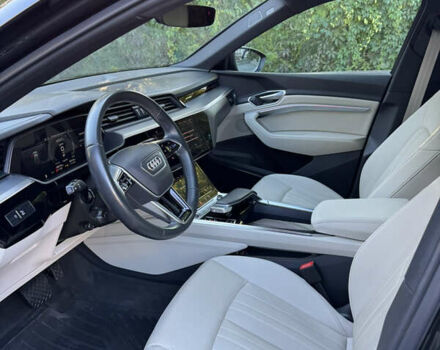 Черный Ауди E-Tron, объемом двигателя 0 л и пробегом 91 тыс. км за 36500 $, фото 30 на Automoto.ua