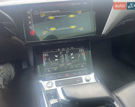 Черный Ауди E-Tron, объемом двигателя 0 л и пробегом 45 тыс. км за 30800 $, фото 19 на Automoto.ua