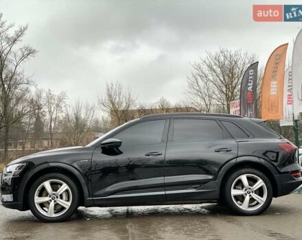 Черный Ауди E-Tron, объемом двигателя 0 л и пробегом 64 тыс. км за 35955 $, фото 11 на Automoto.ua