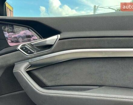 Чорний Ауді E-Tron, об'ємом двигуна 0 л та пробігом 83 тис. км за 43000 $, фото 22 на Automoto.ua