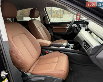 Черный Ауди E-Tron, объемом двигателя 0 л и пробегом 79 тыс. км за 29999 $, фото 21 на Automoto.ua