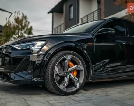 Черный Ауди E-Tron, объемом двигателя 0 л и пробегом 25 тыс. км за 55000 $, фото 5 на Automoto.ua