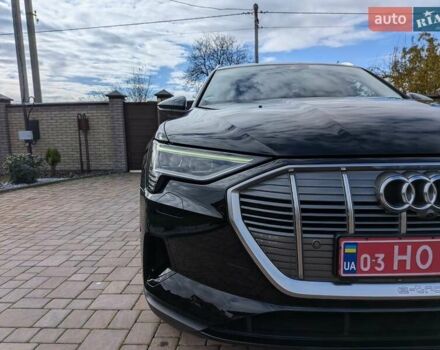 Черный Ауди E-Tron, объемом двигателя 0 л и пробегом 95 тыс. км за 29800 $, фото 14 на Automoto.ua
