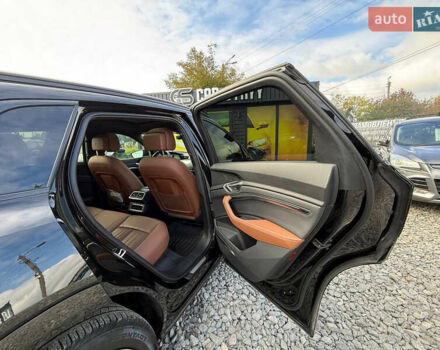 Черный Ауди E-Tron, объемом двигателя 0 л и пробегом 80 тыс. км за 34500 $, фото 52 на Automoto.ua