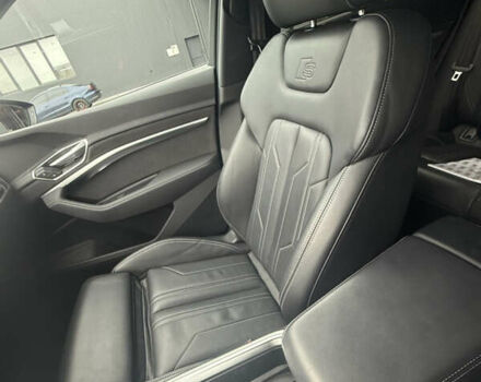 Чорний Ауді E-Tron, об'ємом двигуна 0 л та пробігом 89 тис. км за 35499 $, фото 39 на Automoto.ua