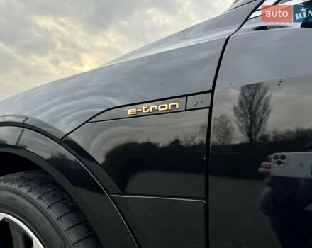 Черный Ауди E-Tron, объемом двигателя 0 л и пробегом 100 тыс. км за 38500 $, фото 15 на Automoto.ua