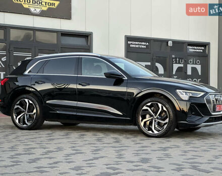 Черный Ауди E-Tron, объемом двигателя 0 л и пробегом 158 тыс. км за 31000 $, фото 22 на Automoto.ua