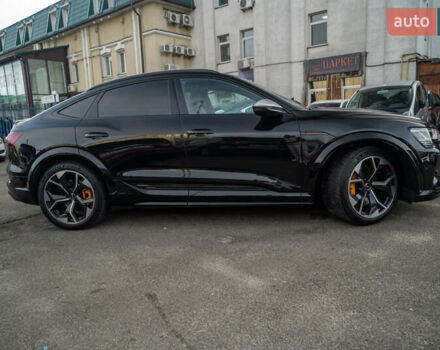 Чорний Ауді E-Tron, об'ємом двигуна 0 л та пробігом 54 тис. км за 45900 $, фото 3 на Automoto.ua