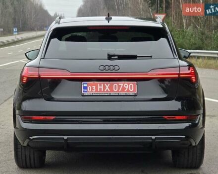 Чорний Ауді E-Tron, об'ємом двигуна 0 л та пробігом 61 тис. км за 47777 $, фото 7 на Automoto.ua