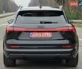 Чорний Ауді E-Tron, об'ємом двигуна 0 л та пробігом 61 тис. км за 47777 $, фото 7 на Automoto.ua
