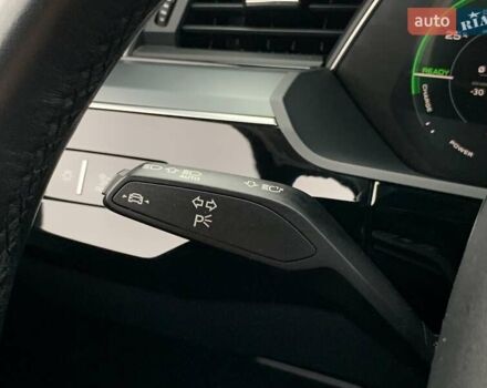 Черный Ауди E-Tron, объемом двигателя 0 л и пробегом 64 тыс. км за 35955 $, фото 59 на Automoto.ua