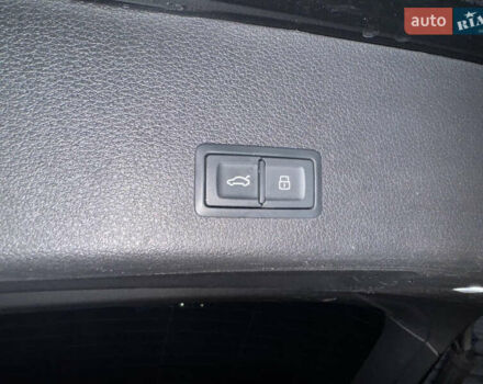 Чорний Ауді E-Tron, об'ємом двигуна 0 л та пробігом 142 тис. км за 29950 $, фото 19 на Automoto.ua