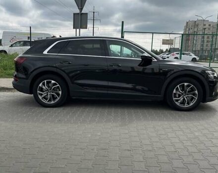 Чорний Ауді E-Tron, об'ємом двигуна 0 л та пробігом 60 тис. км за 33500 $, фото 7 на Automoto.ua