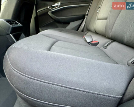 Черный Ауди E-Tron, объемом двигателя 0 л и пробегом 97 тыс. км за 30900 $, фото 41 на Automoto.ua