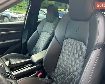 Чорний Ауді E-Tron, об'ємом двигуна 0 л та пробігом 83 тис. км за 43000 $, фото 14 на Automoto.ua