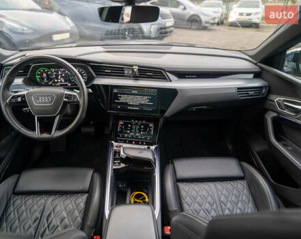 Чорний Ауді E-Tron, об'ємом двигуна 0 л та пробігом 54 тис. км за 45900 $, фото 19 на Automoto.ua