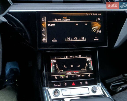 Чорний Ауді E-Tron, об'ємом двигуна 0 л та пробігом 42 тис. км за 54700 $, фото 15 на Automoto.ua