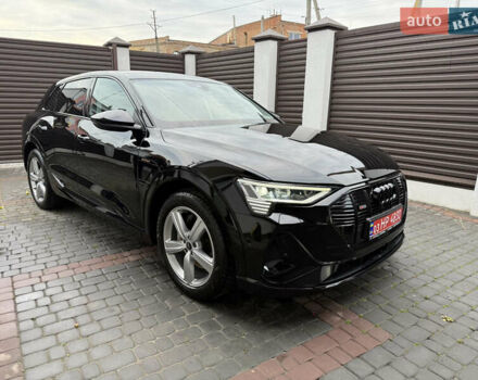 Черный Ауди E-Tron, объемом двигателя 0 л и пробегом 64 тыс. км за 31700 $, фото 3 на Automoto.ua