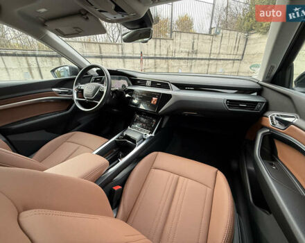 Черный Ауди E-Tron, объемом двигателя 0 л и пробегом 79 тыс. км за 29999 $, фото 35 на Automoto.ua