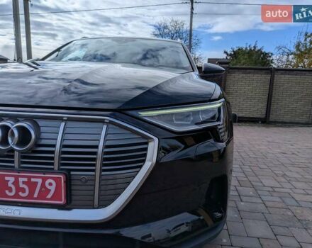 Черный Ауди E-Tron, объемом двигателя 0 л и пробегом 95 тыс. км за 29800 $, фото 15 на Automoto.ua