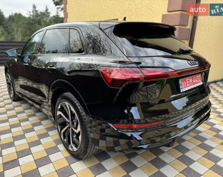 Черный Ауди E-Tron, объемом двигателя 0 л и пробегом 38 тыс. км за 41999 $, фото 4 на Automoto.ua