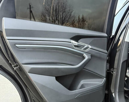 Черный Ауди E-Tron, объемом двигателя 0 л и пробегом 62 тыс. км за 36200 $, фото 26 на Automoto.ua