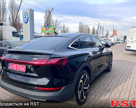 Чорний Ауді E-Tron, об'ємом двигуна 0.28 л та пробігом 34 тис. км за 35900 $, фото 3 на Automoto.ua